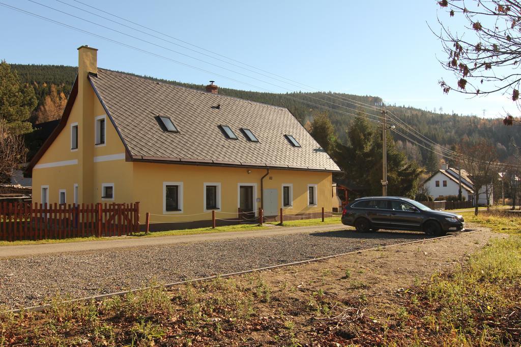 Apartment Ostružná الغرفة الصورة